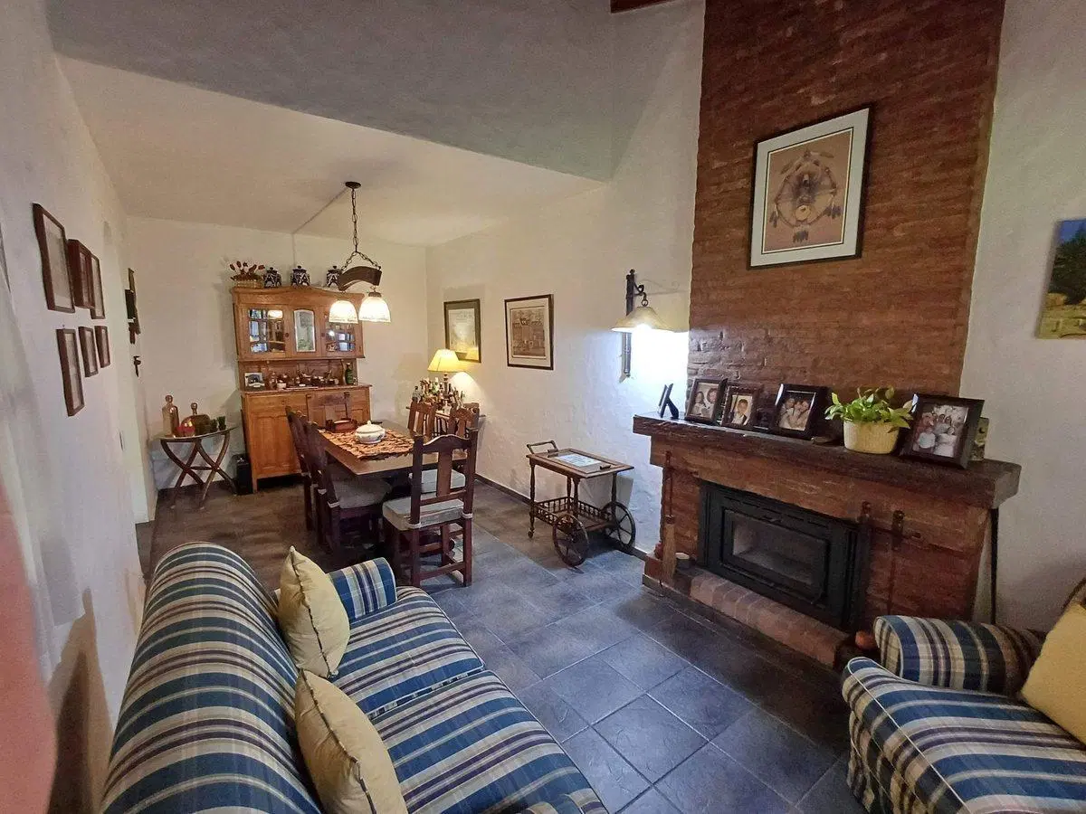 VENTA CASA 6 AMBIENTES PISCINA  QUINCHO DEL VISO 2