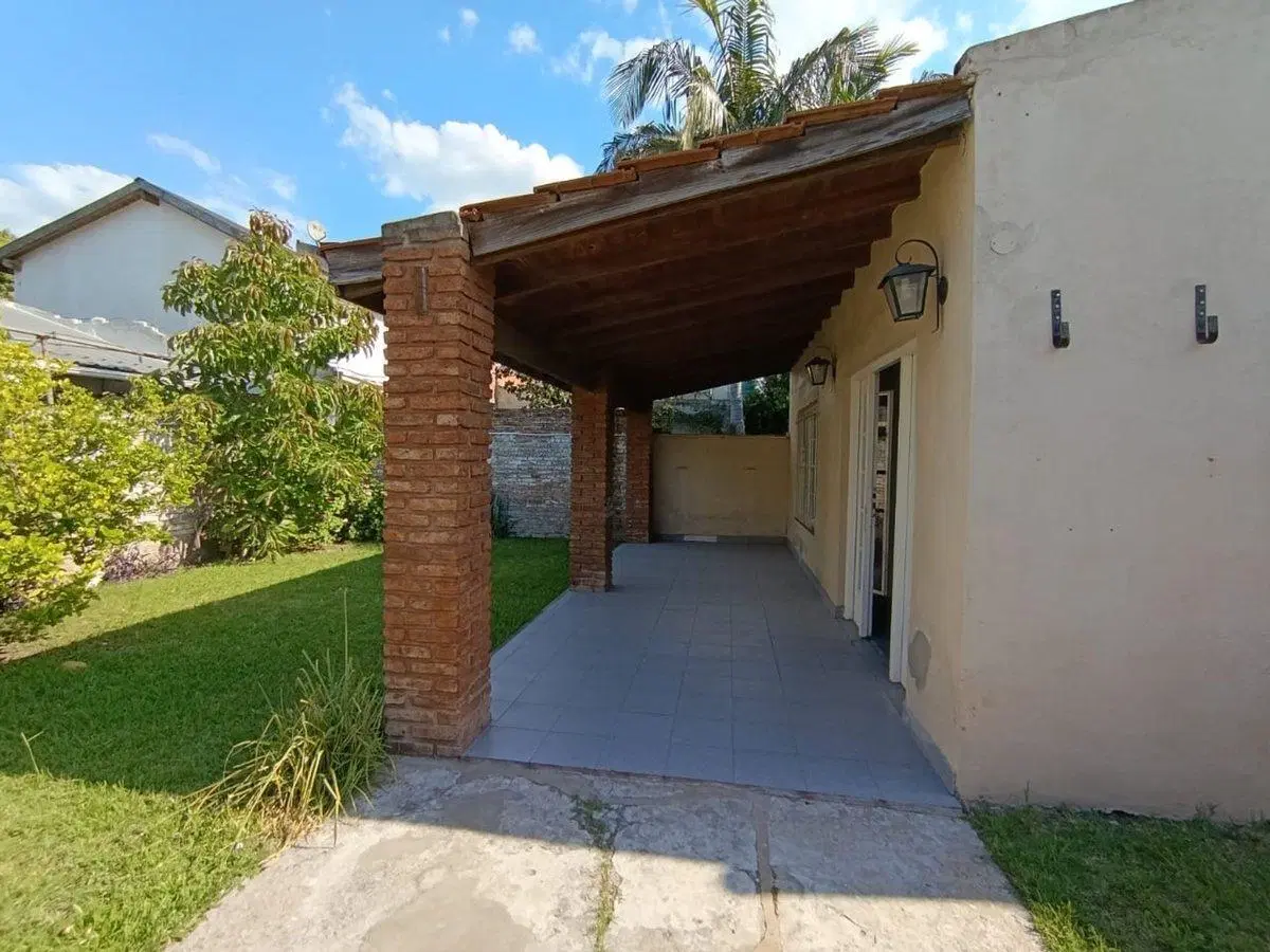 VENTA PH 3 AMB CON GRAN JARDIN Y GALERIA .CASTELAR 4