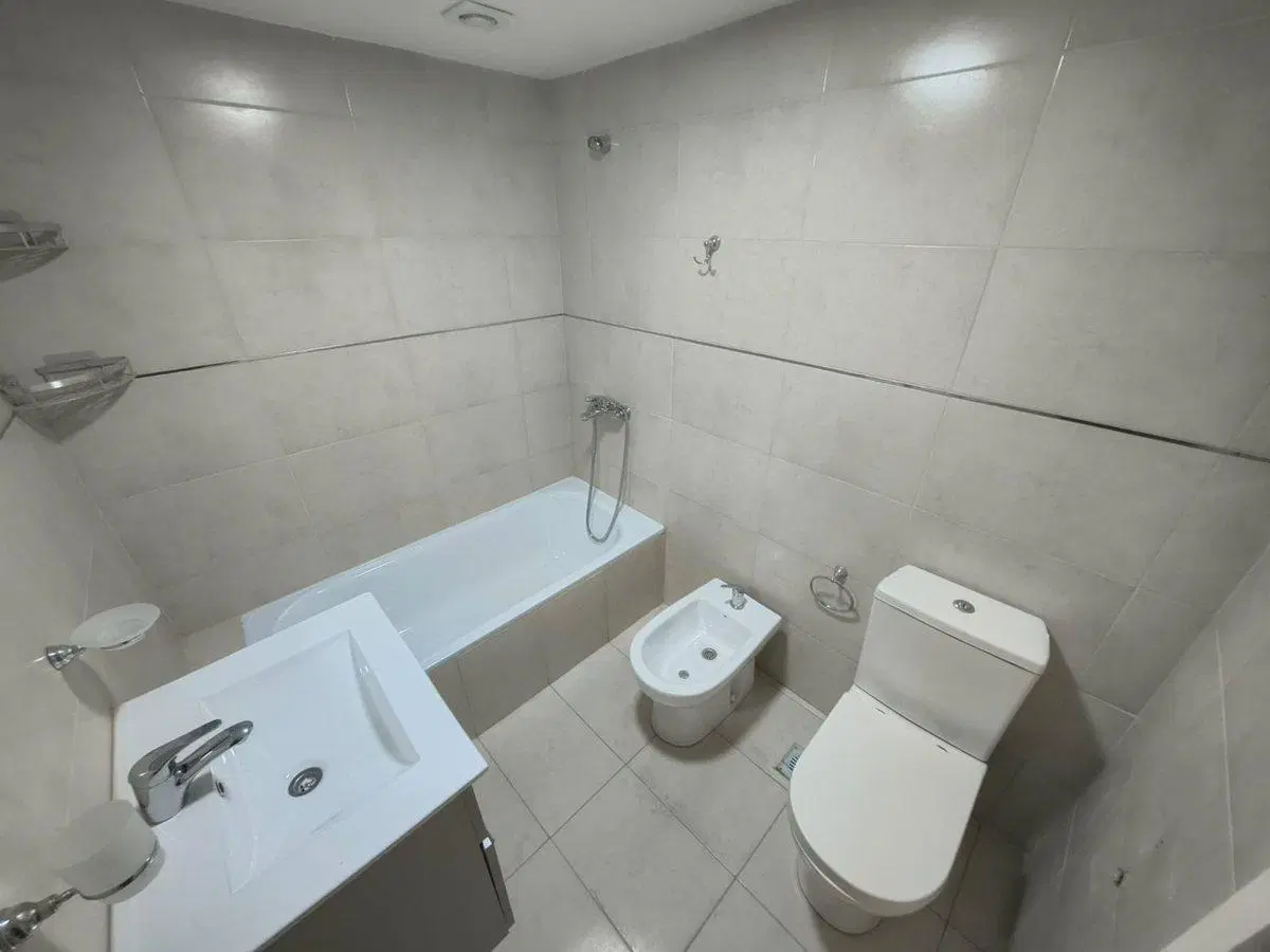 VENTA 3 Amb c/Cochera en Complejo Solares - Moreno 5