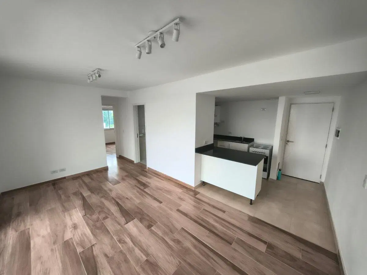 VENTA 3 Amb c/Cochera en Complejo Solares - Moreno 4
