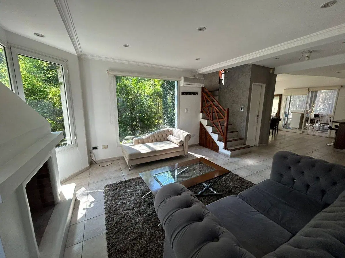 VENTA CASA 4 AMB B CERRADO PARQUE LELOIR APTO CRED 3