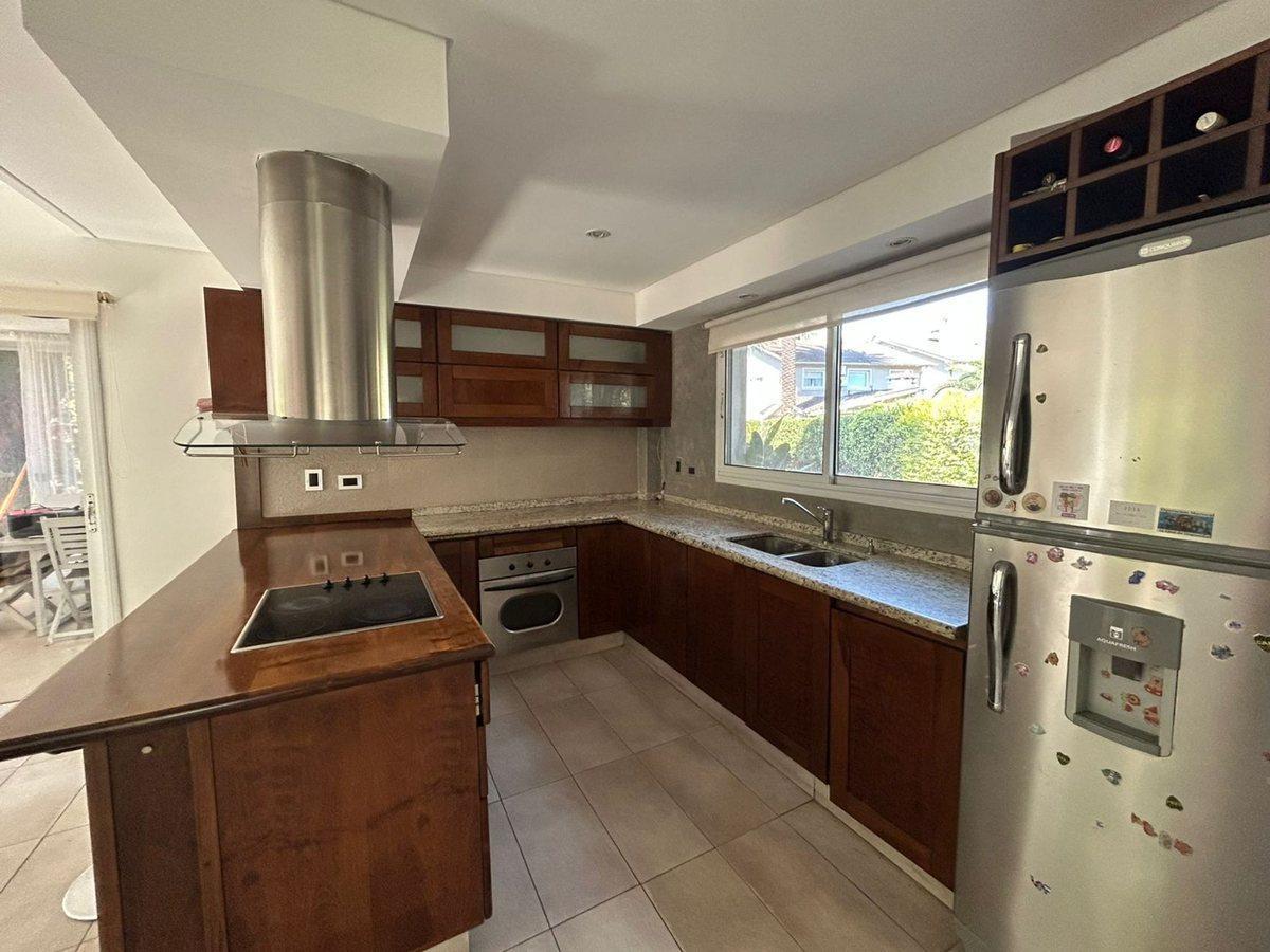 Foto de VENTA CASA 4 AMB B CERRADO PARQUE LELOIR APTO CRED, imagen 4