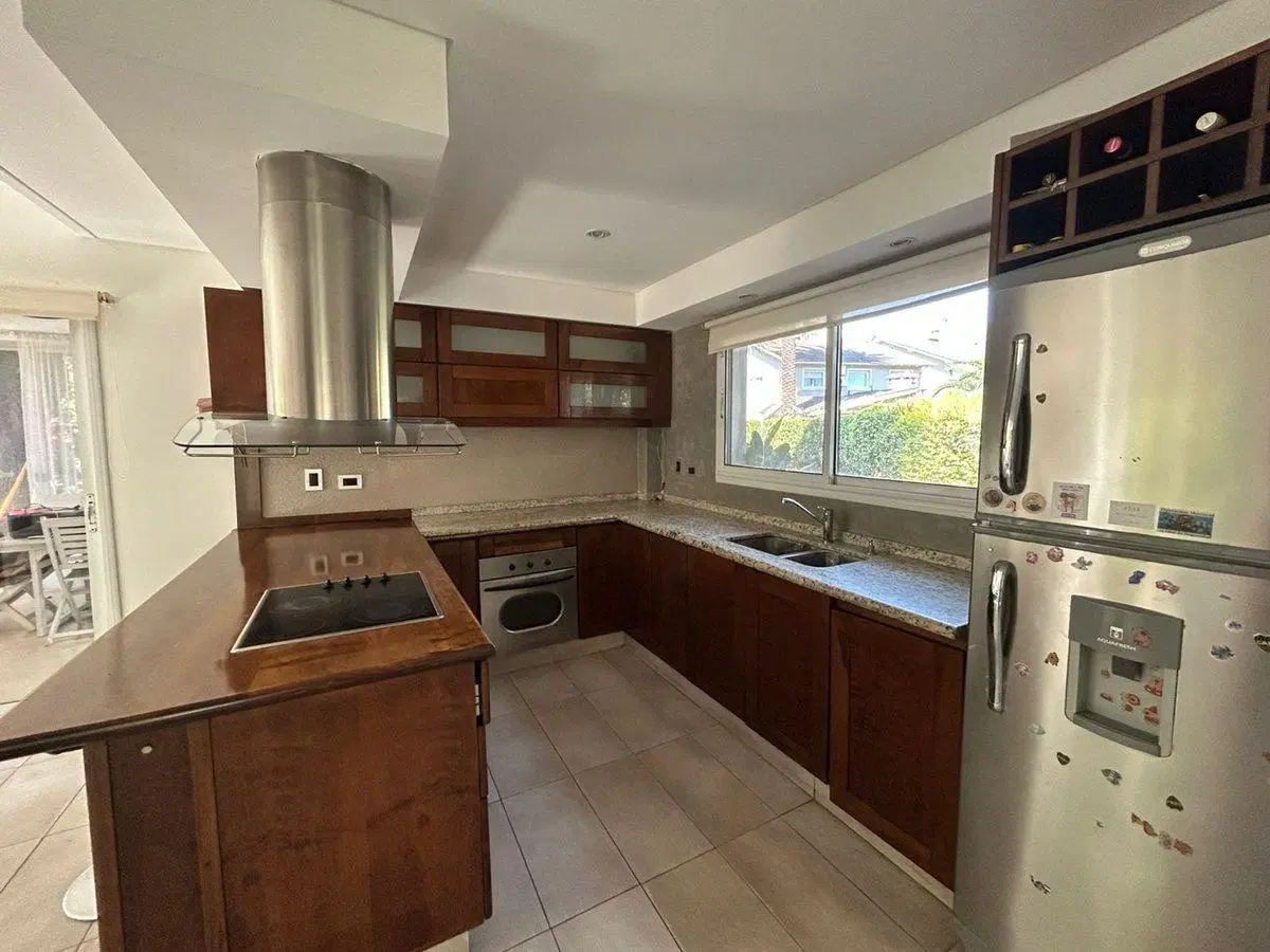 VENTA CASA 4 AMB B CERRADO PARQUE LELOIR APTO CRED 4