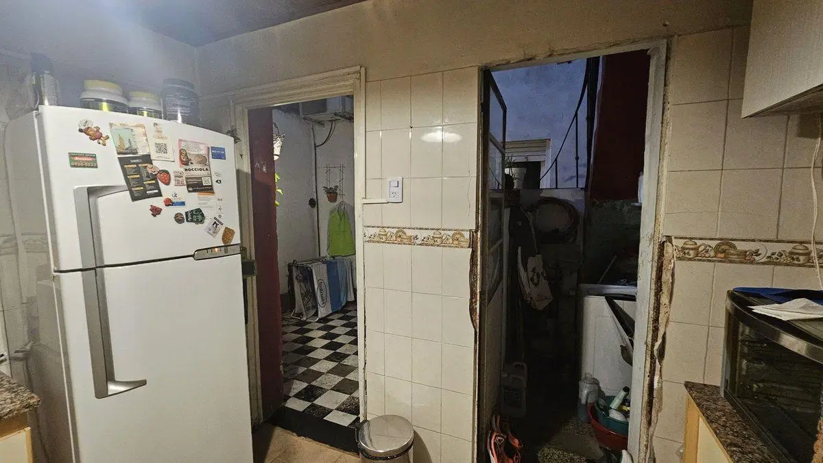 Oportunidad casa + local esquina Almagro refacción 4