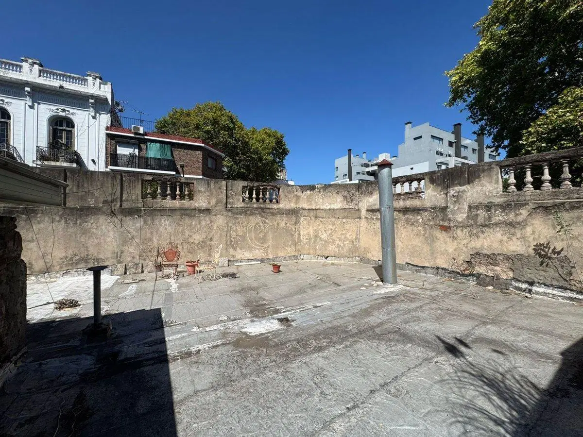 Oportunidad casa + local esquina Almagro refacción 5