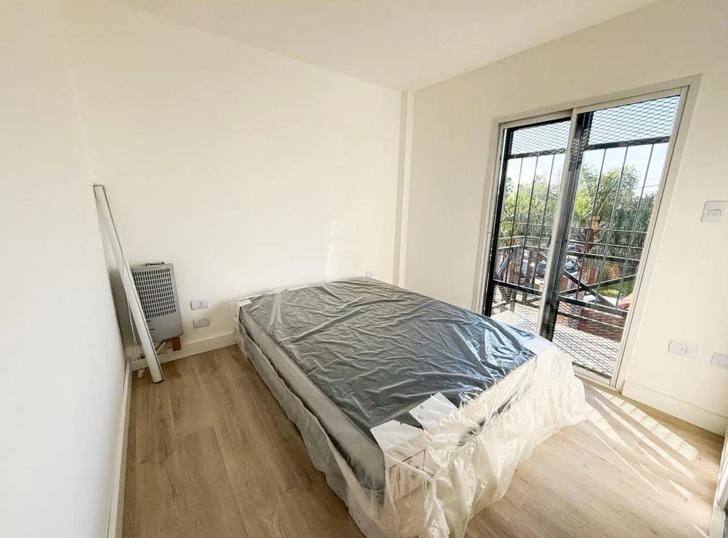 VENTA DTO 2 AMB. TOTALMENTE EQUIPADO - CASTELAR 2