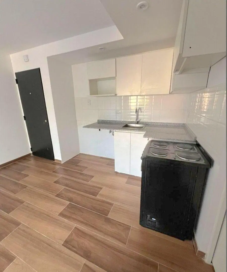 VENTA DEPARTAMENTO 2 AMBIENTES FRENTE C/ GYM MORON 4