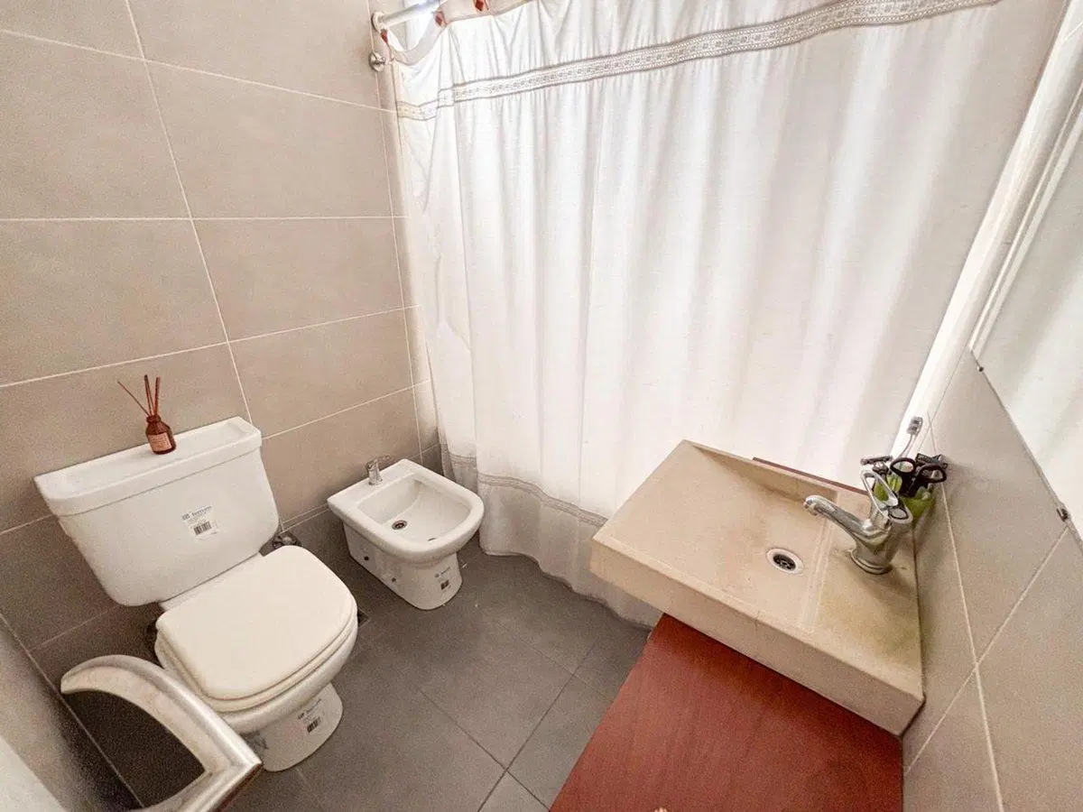 VENTA DEPTO 2 AMB CON COCHERA - CASTELAR 4