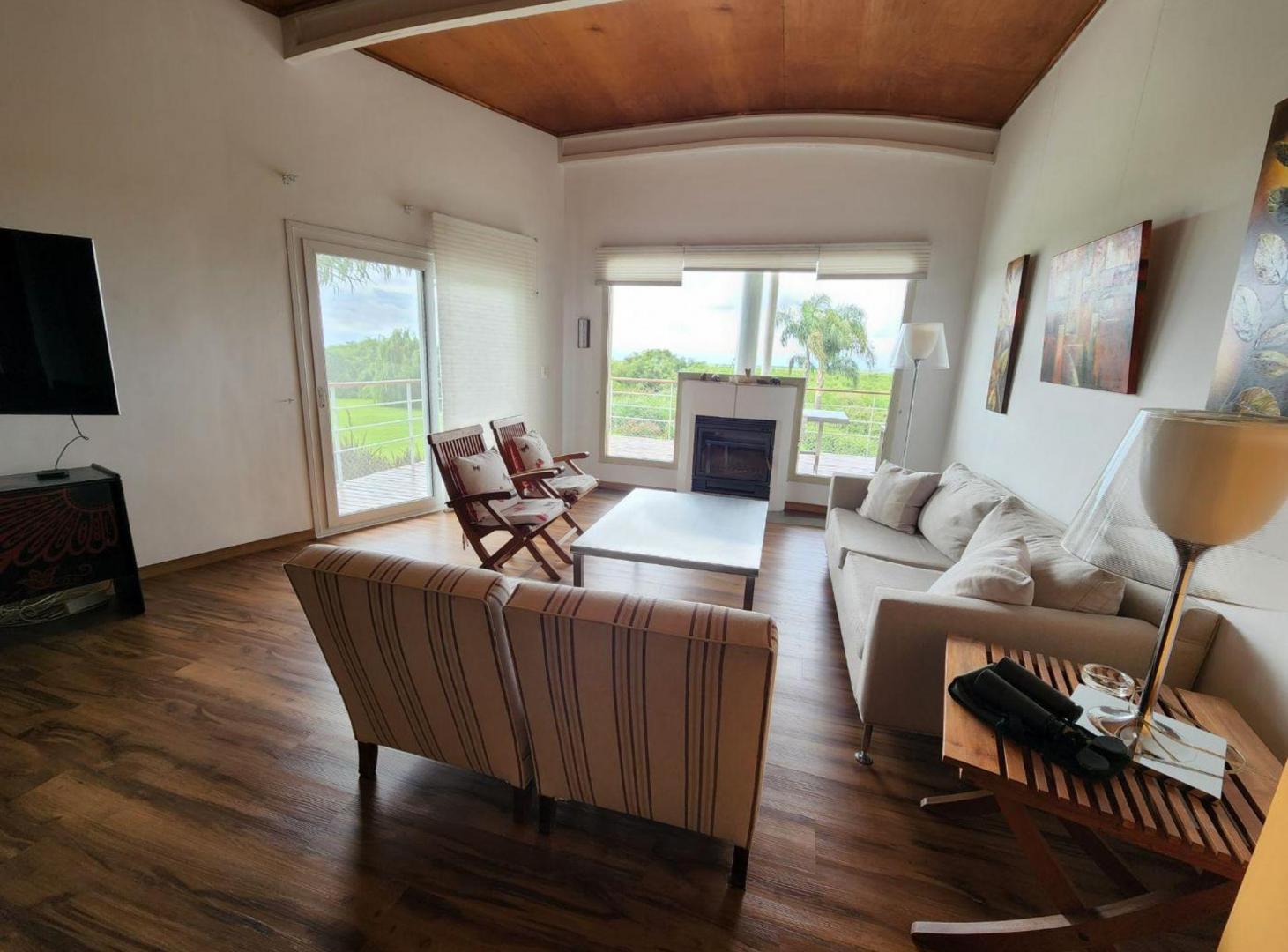 VENTA CASA 6 AMB EN ISLA SANTA MONICA - TIGRE