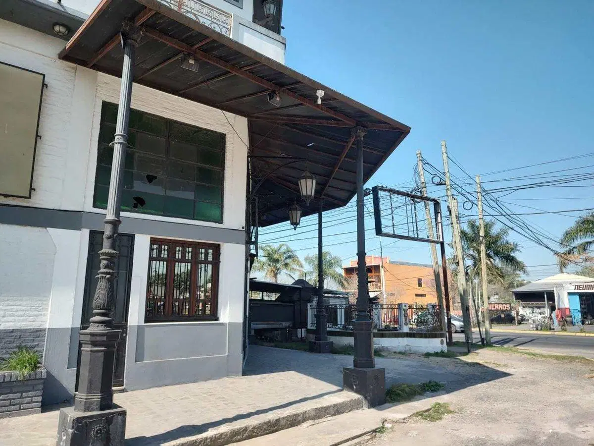 VENTA/ALQUILER EDIF  ESQUINA  EZEIZA TRES PLANTAS 5