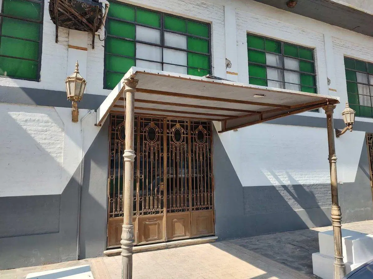 VENTA/ALQUILER EDIF  ESQUINA  EZEIZA TRES PLANTAS 4