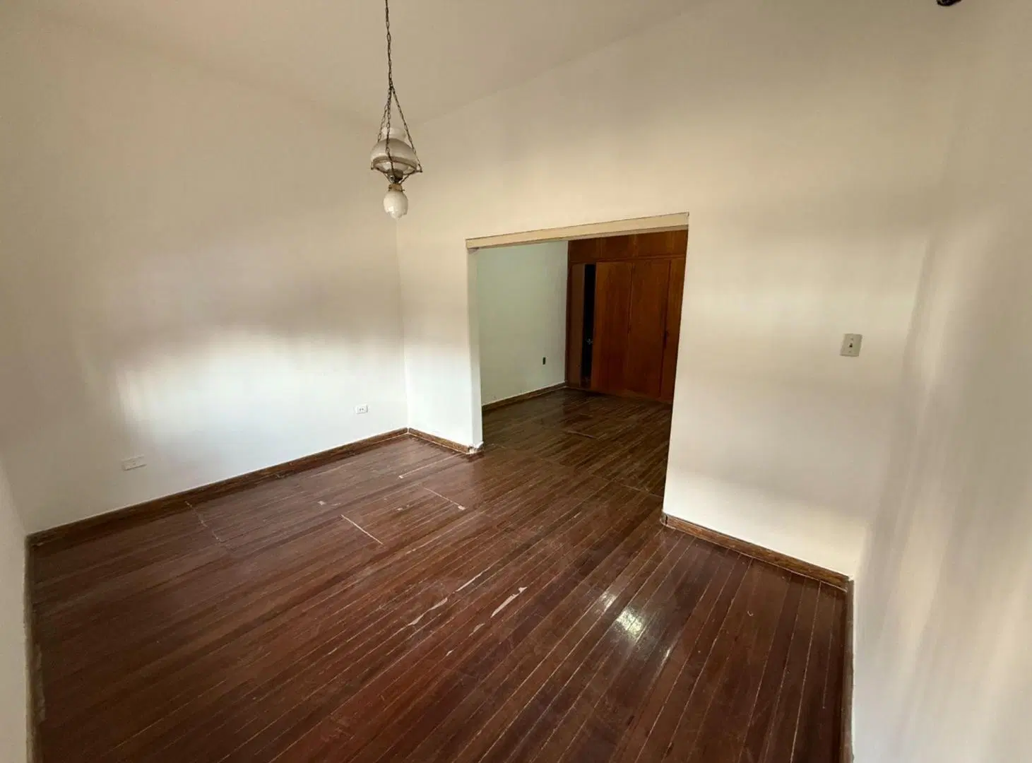 VENTA CASA 4AMB A REFACC PALOMAR JARDÍN Y PARRILLA 3