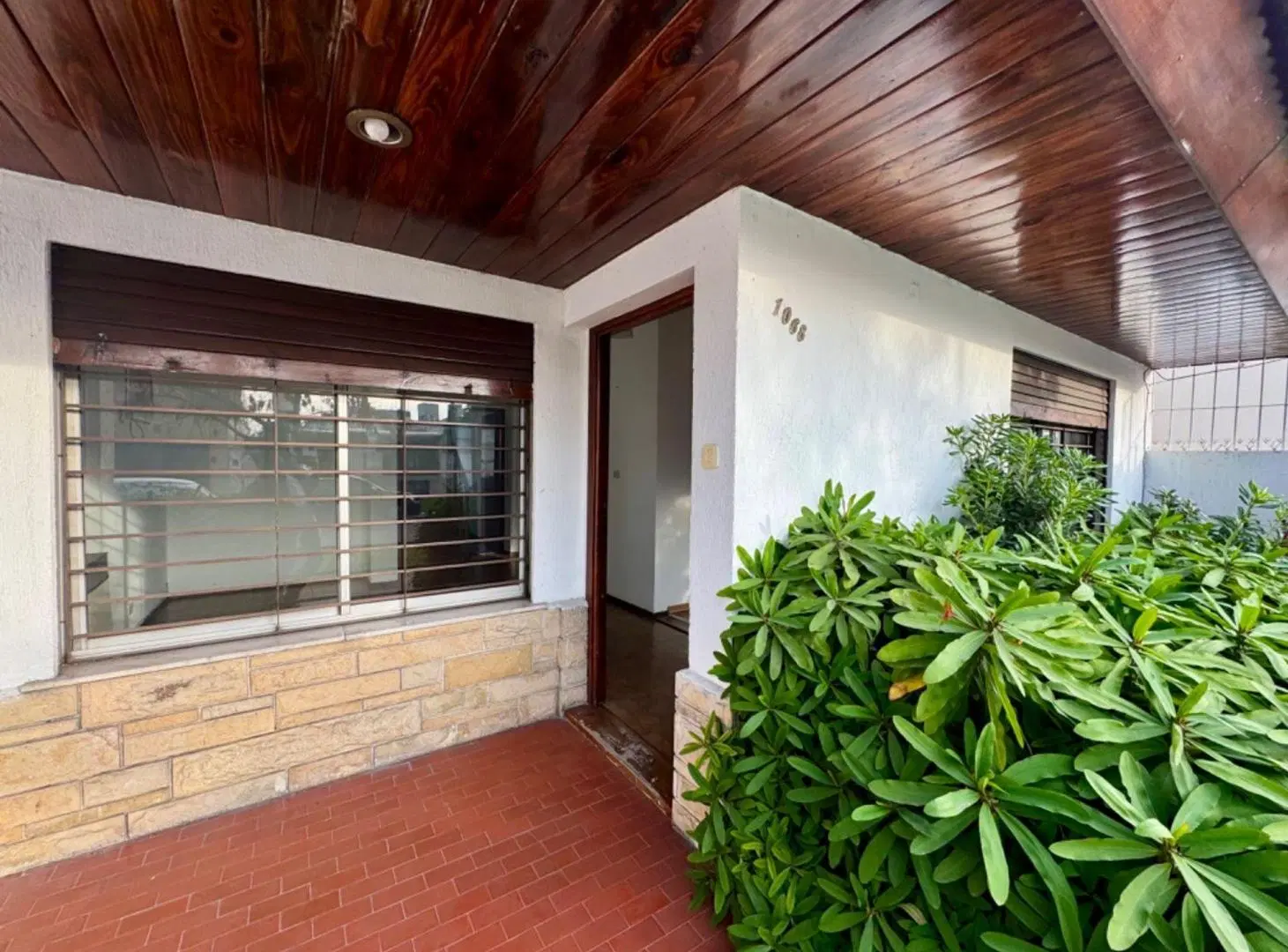 VENTA CASA MERLO CENTRO 4 AMBIENTES QUINCHO PATIO 2