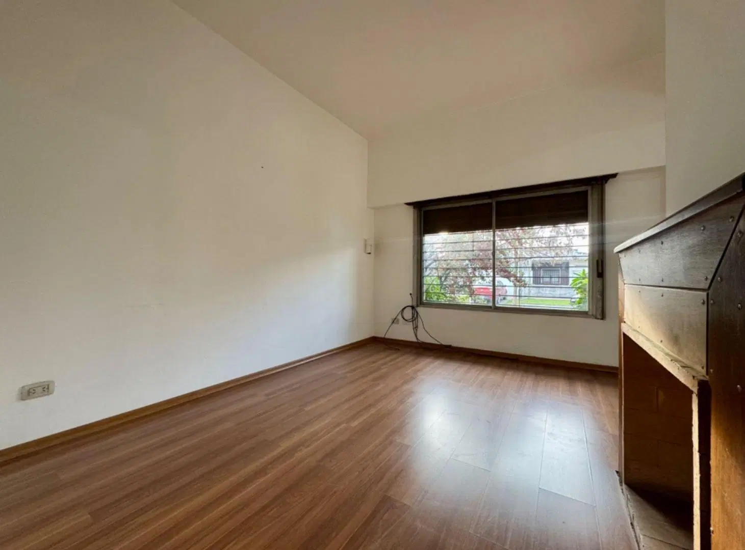 VENTA CASA MERLO CENTRO 4 AMBIENTES QUINCHO PATIO 5