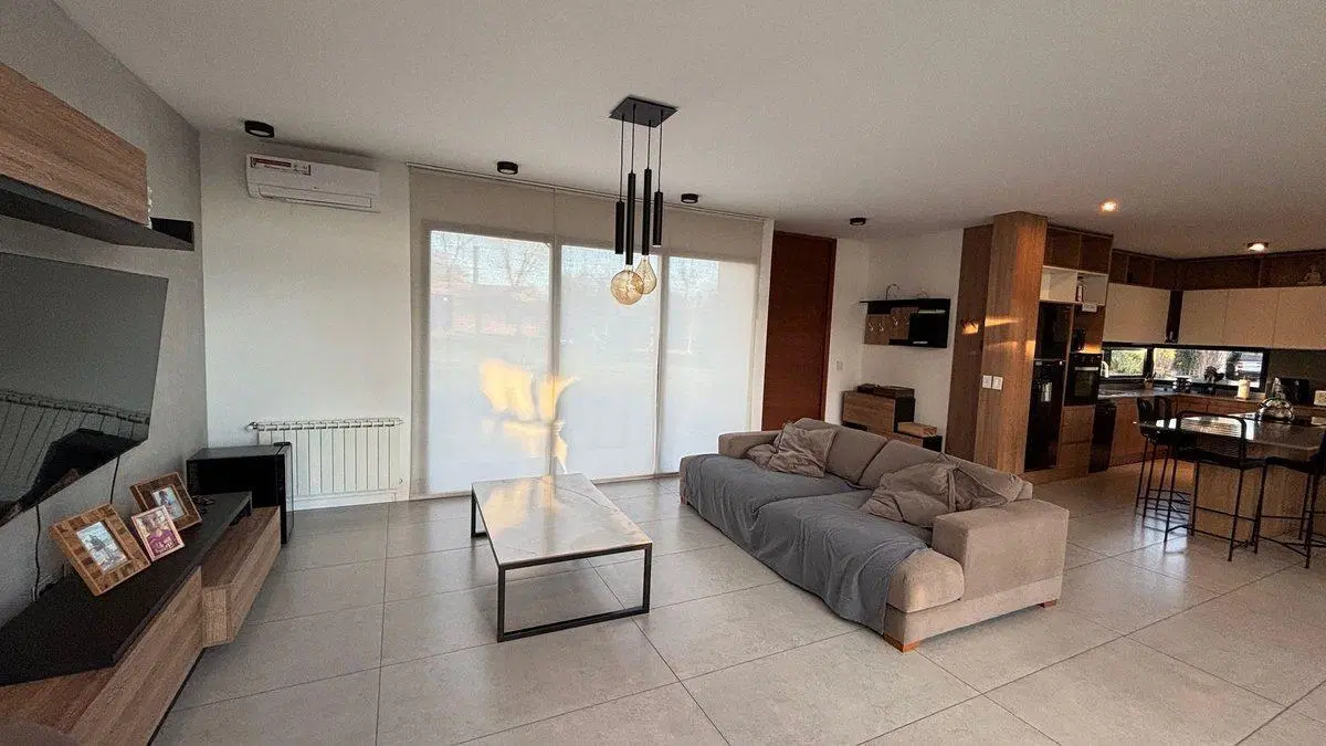 VENTA CASA BARRIO F.DE ALVAREZ ANTICIPO Y CUOTAS 2