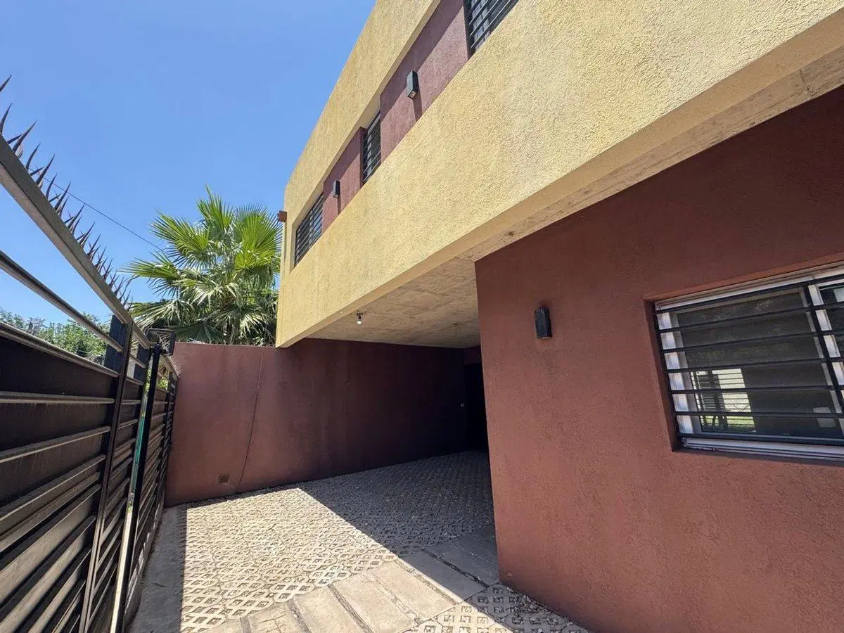 VENTA CASA 5 AMB C/JARDIN APTO CREDITO - MORENO 5