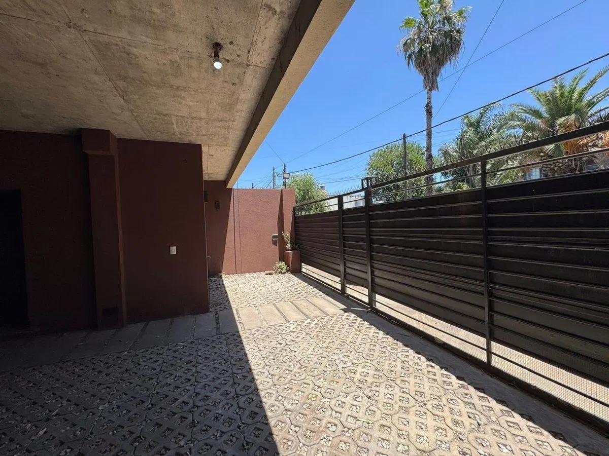 VENTA CASA 5 AMB C/JARDIN APTO CREDITO - MORENO 3