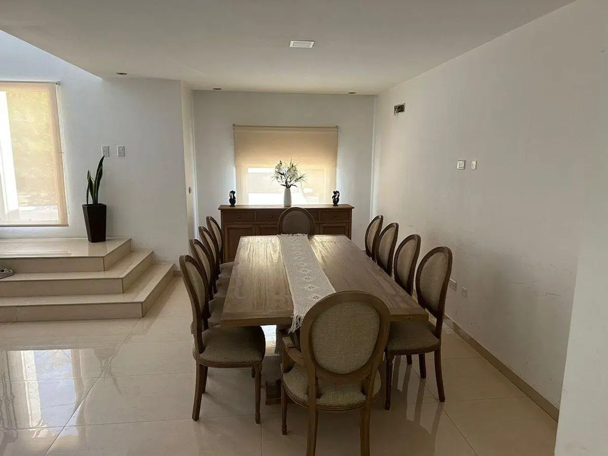 VENTA CASA 6 AMB. C/ PILETA -APTO CREDITO- C EVITA 3