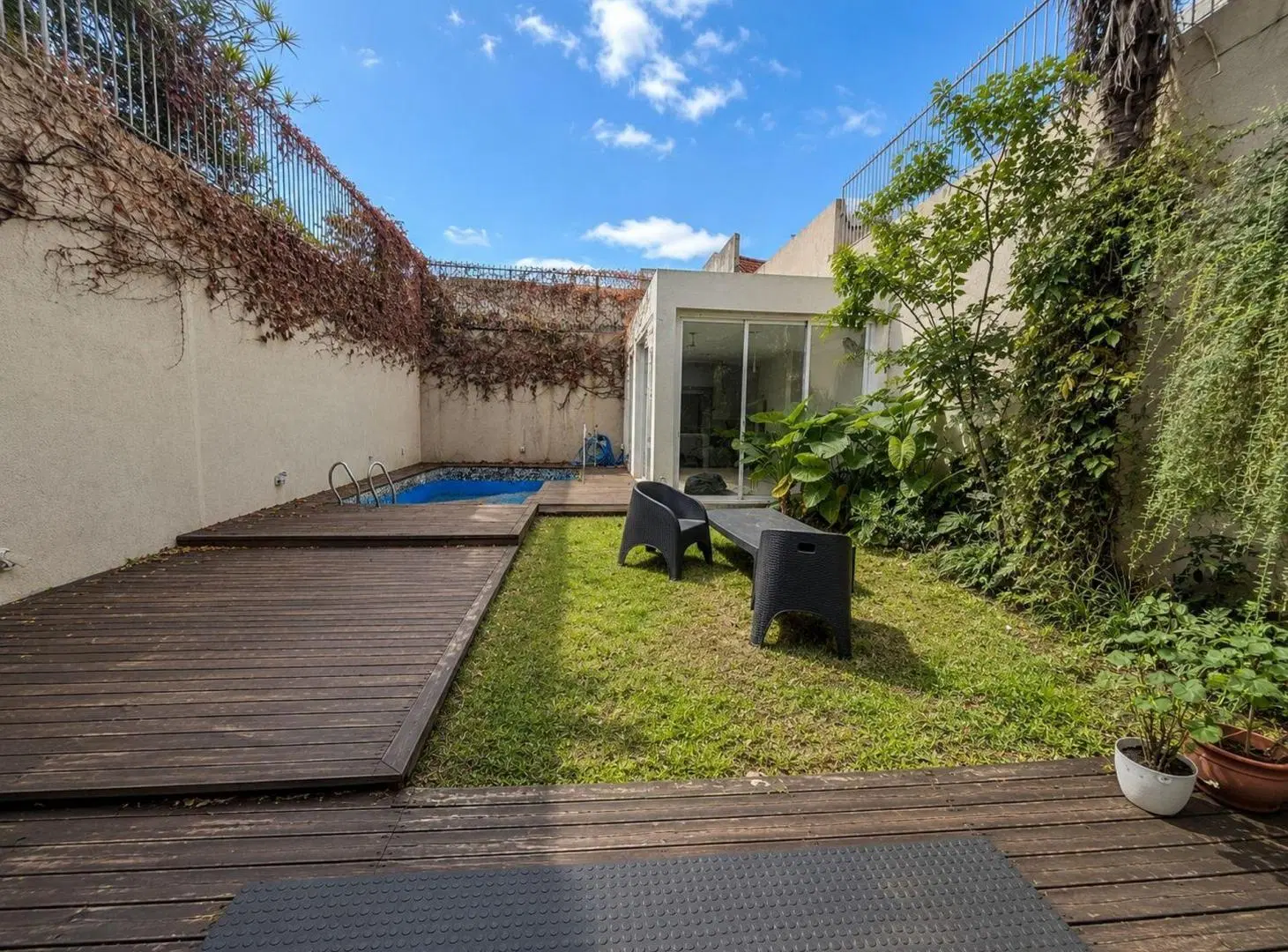 VENTA CASA 6 AMB. COCHERA QUINCHO PILETA R. MEJÍA 2