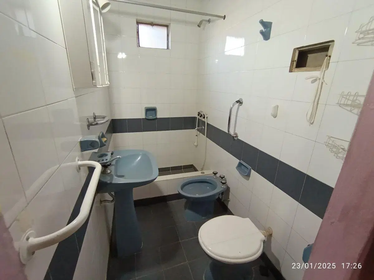 VENTA PH 3 AMB MAS 2 DEPARTAMENTOS EN MORON 4