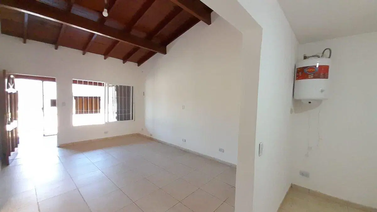 VENTA PH 3 AMBIENTES EN CASTELAR OFRECE FINANCIAR 2