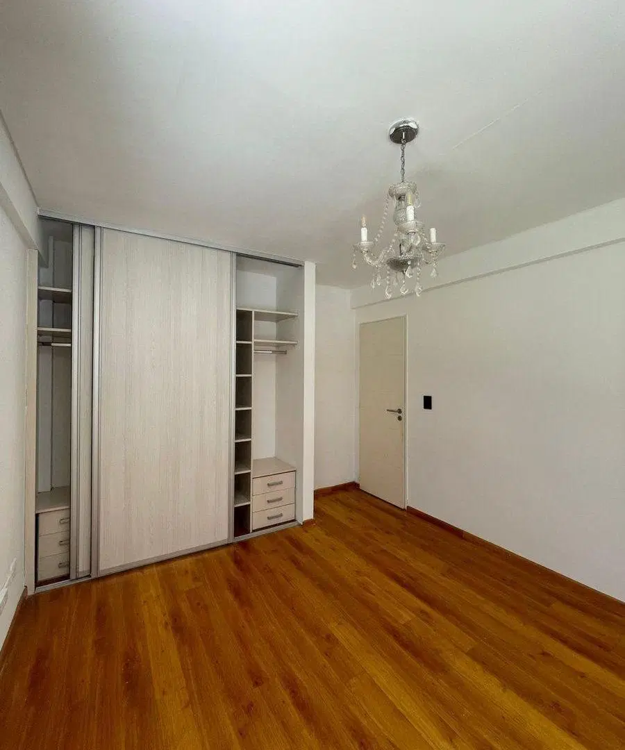 VENTA DEPARTAMENTO 3 AMBIENTES CON COCHERA ITUZAIN 4