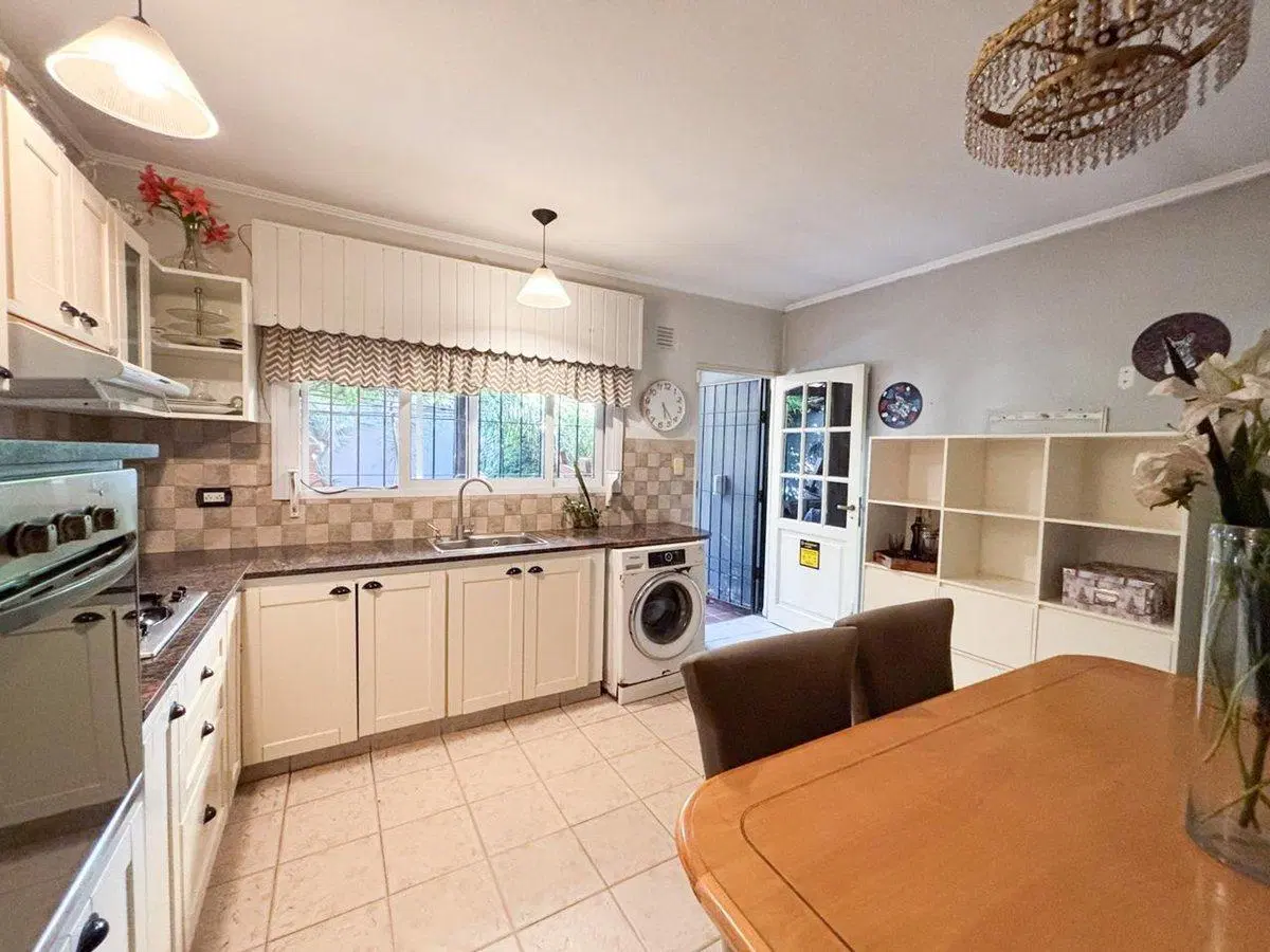 VENTA TRIPLEX 4 AMB COCHERA PARQUE - SA DE PADUA 5