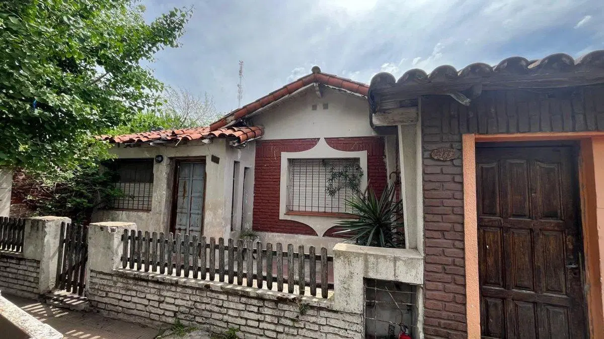 VENTA LOTE 303 M2 C/ CASA A DEMOLER PADUA MERLO 4