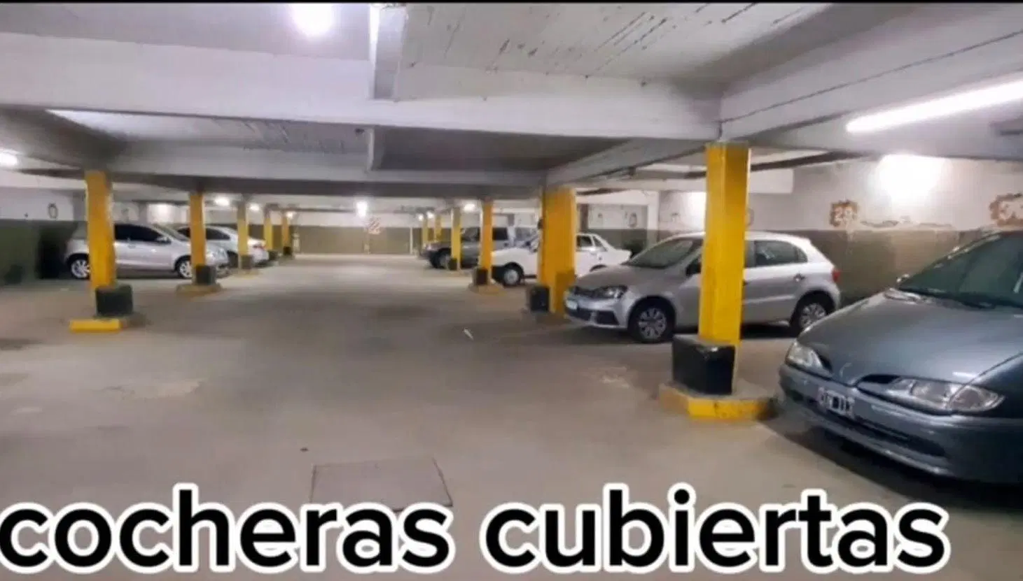Venta cochera Cubierta Hurlingham Barrio cartero 5