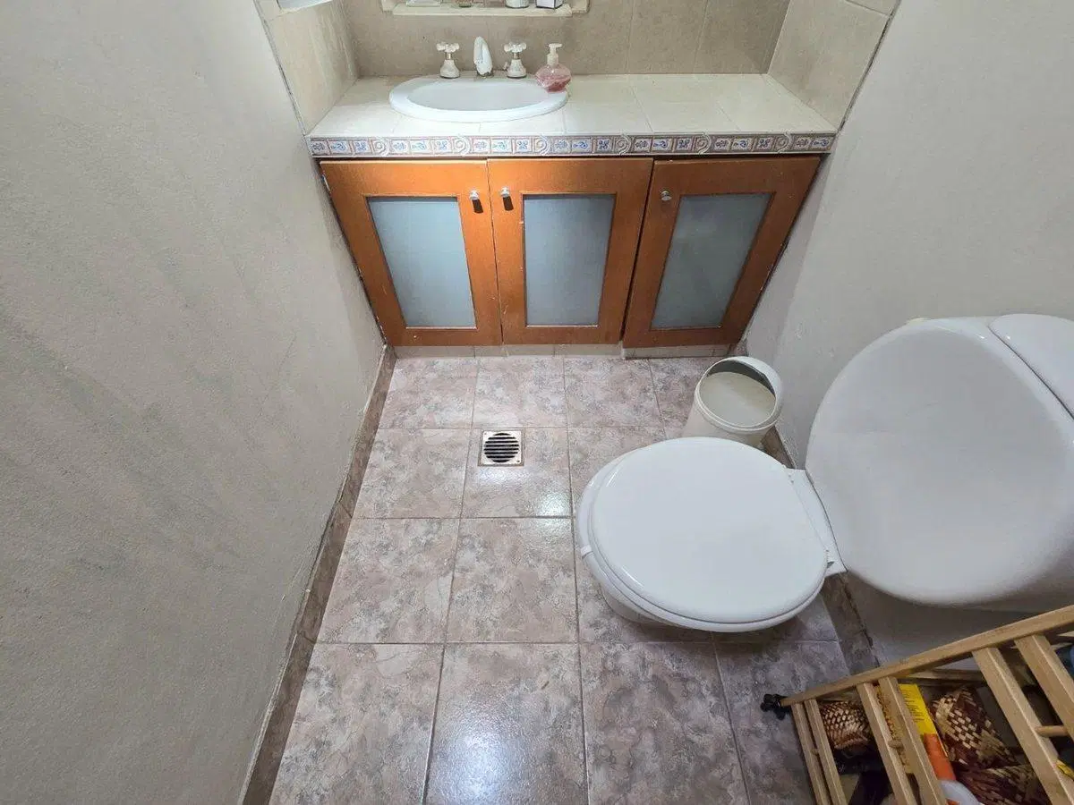 ALQUILER CASA 4 AMBIENTES JARDIN COCHERA 8