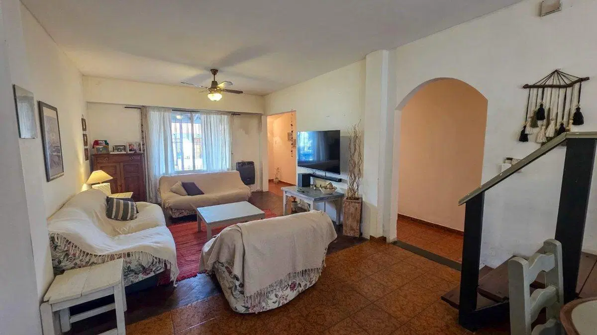 VENTA CASA 5 AMB CON PATIO COCHERA APTO CREDITO 2