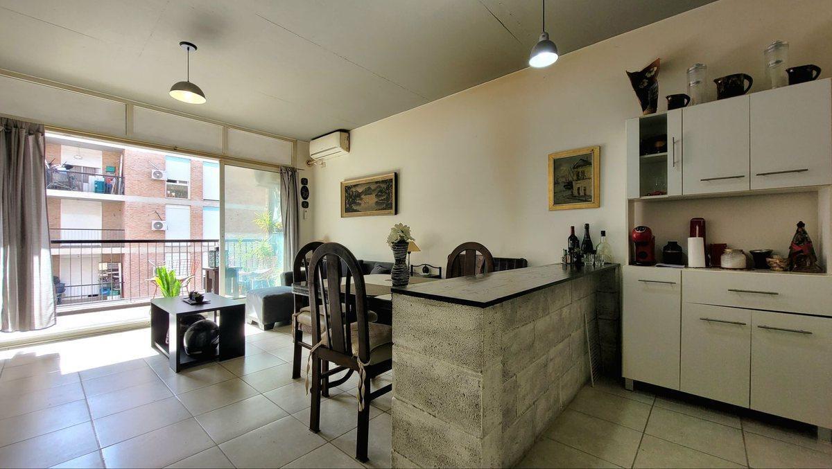 Foto de VENTA DEPTO 2AMB APTO CREDITO C BALCON CHACARITA, imagen 1