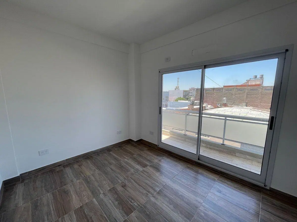 VENTA  DPTO DUPLEX 3 AMB  NUEVOS LOMAS DEL MIRADOR 5