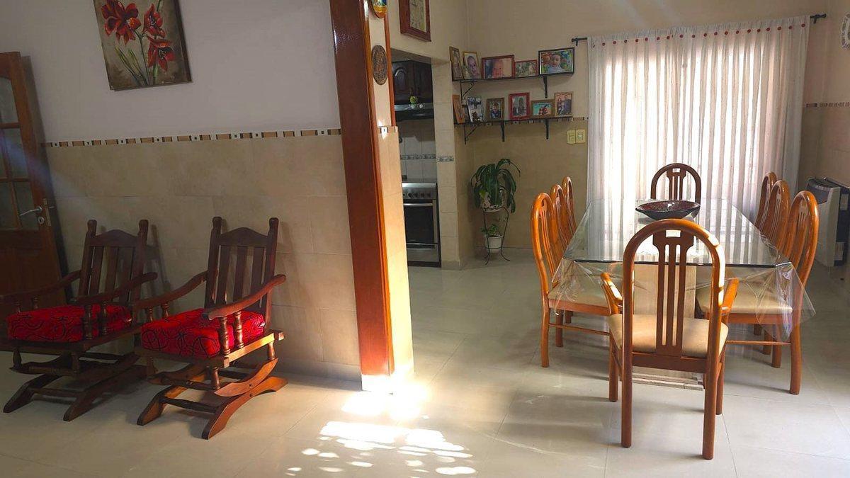 Foto de VENTA- TRIPLEX 4 AMBIENTES- SAN JUSTO, imagen 2