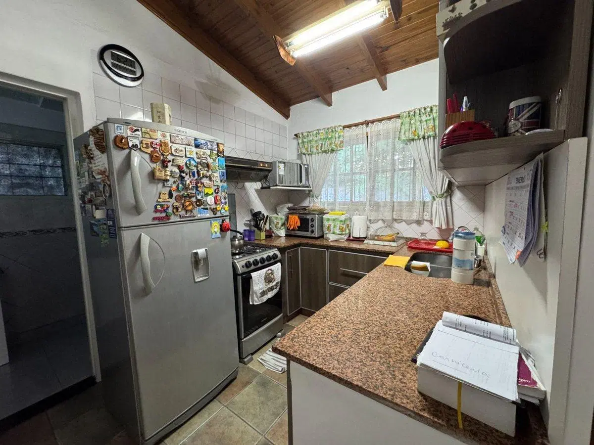 VENTA CASA 3 AMB Y DPTO 2 AMB LUZURIAGA COCHERA 3