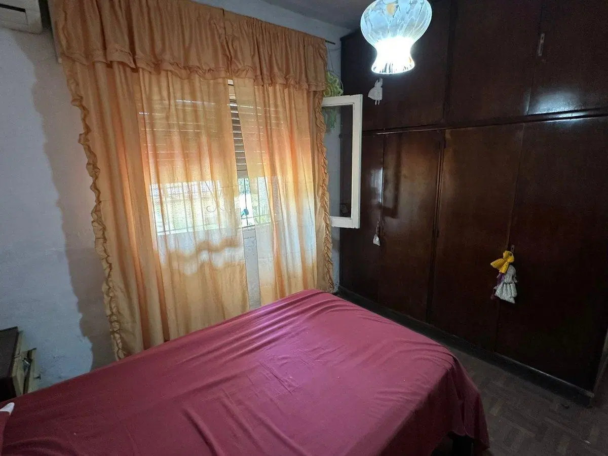 VENTA CASA DE 3 AMBIENTES  ITUZAINGO 5