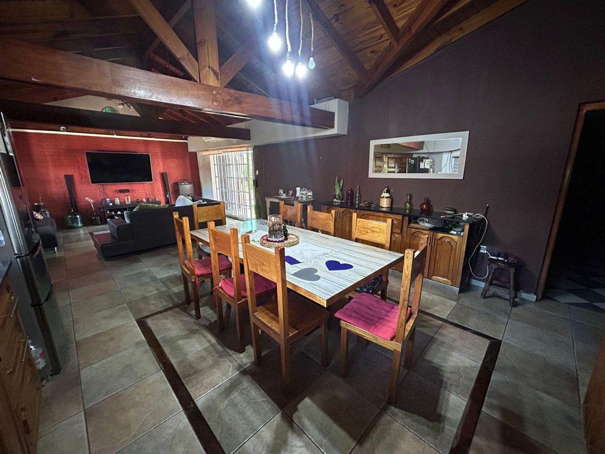 Foto de CASA ITUZAINGO LOTE 400M2 PILETA QUINCHO COCHERA, imagen 5