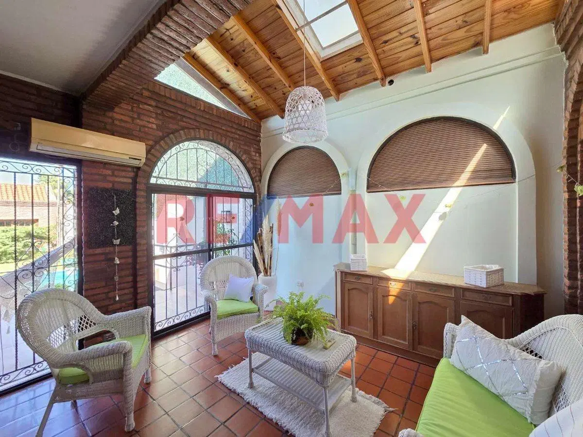 VENTA CASA  5 AMBIENTES  ITUZAINGO NORTE 4