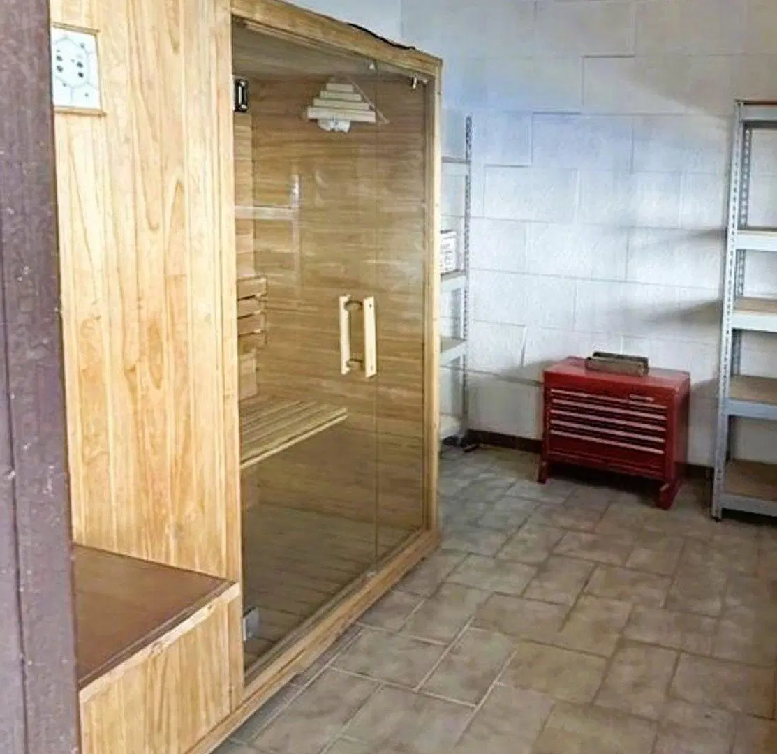 CASA EN VENTA 5 AMB QUINCHO PISCINA HAEDO NORTE 3