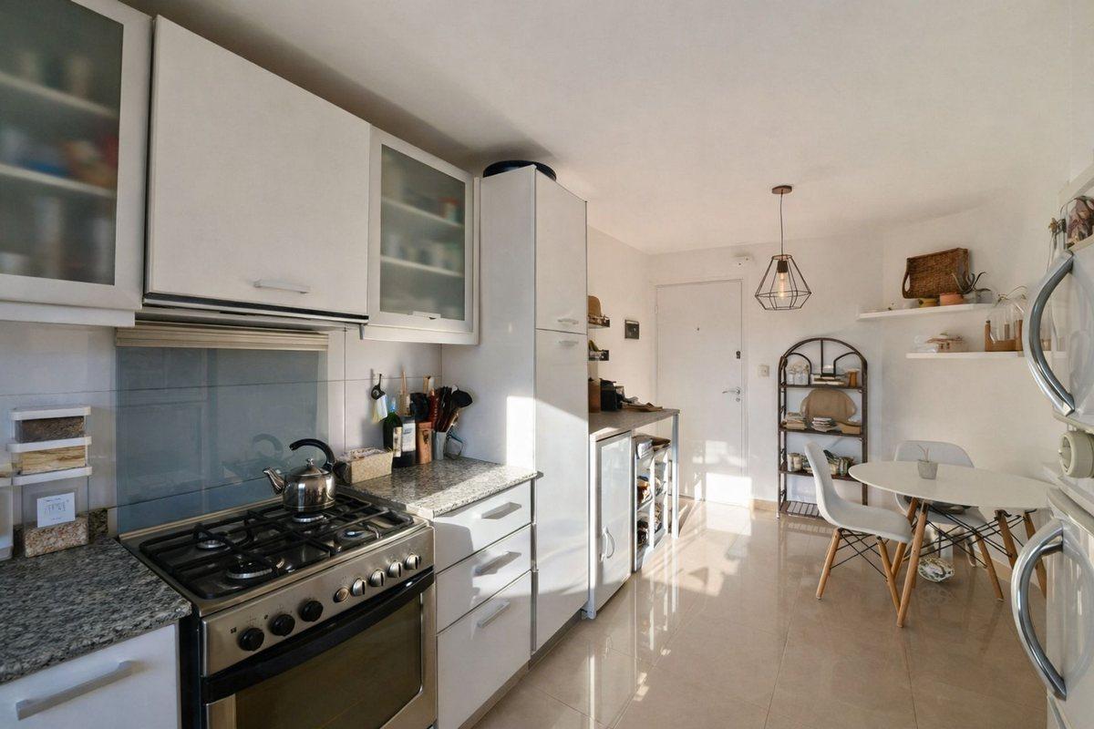Foto de VENTA DEPTO 4 AMB C/2 COCHERAS - CASTELAR, imagen 4