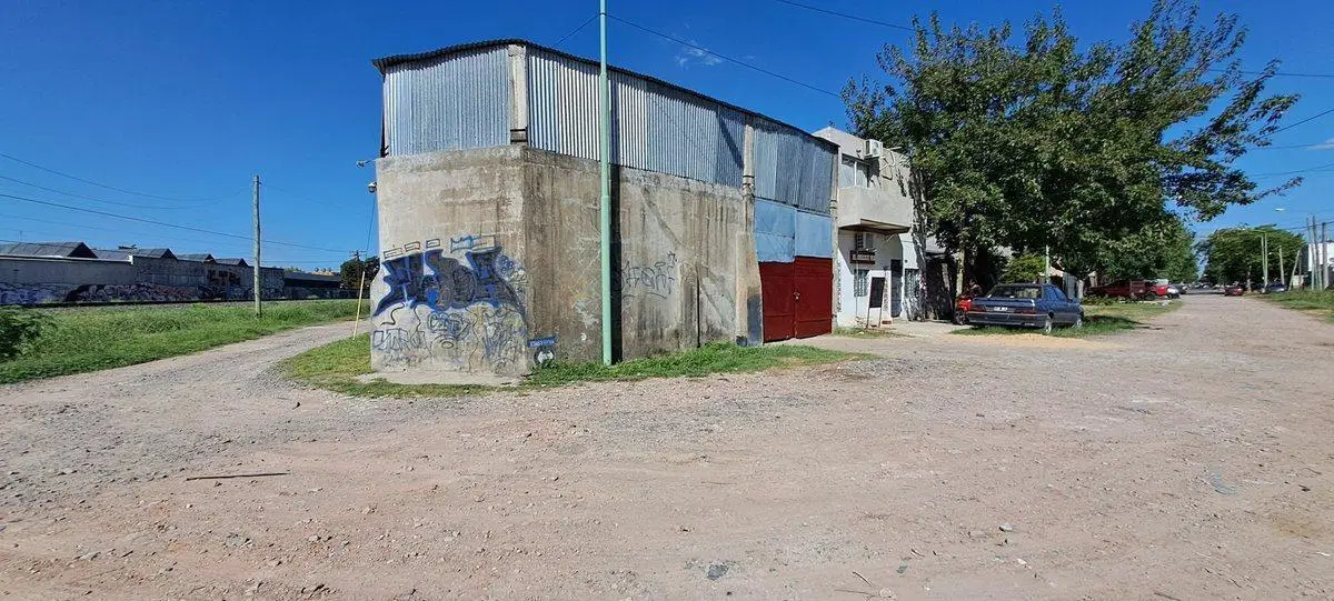 Venta/permuta depósito en zona industrial - Merlo. 3