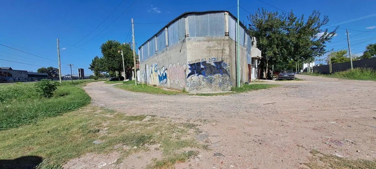 Venta/permuta depósito en zona industrial - Merlo. 2