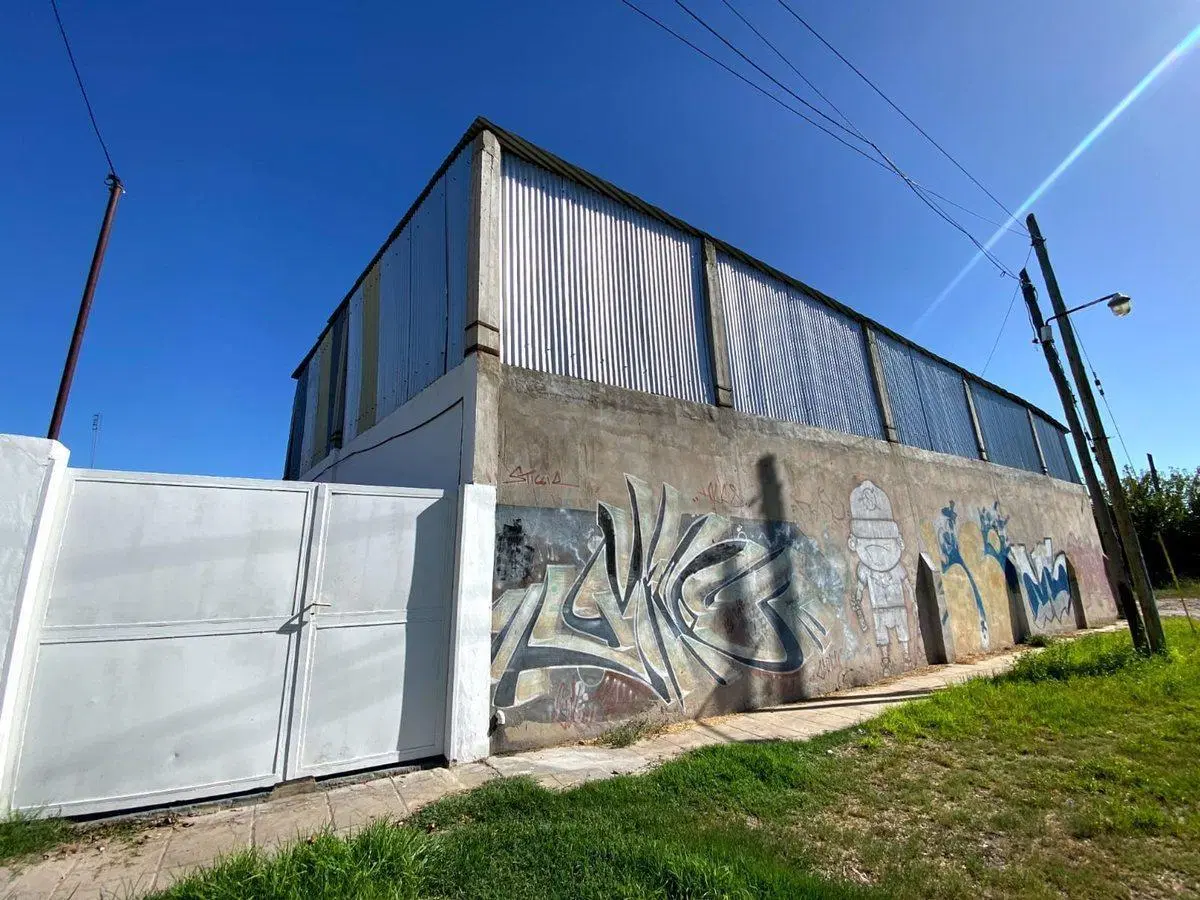 Venta/permuta depósito en zona industrial - Merlo. 2