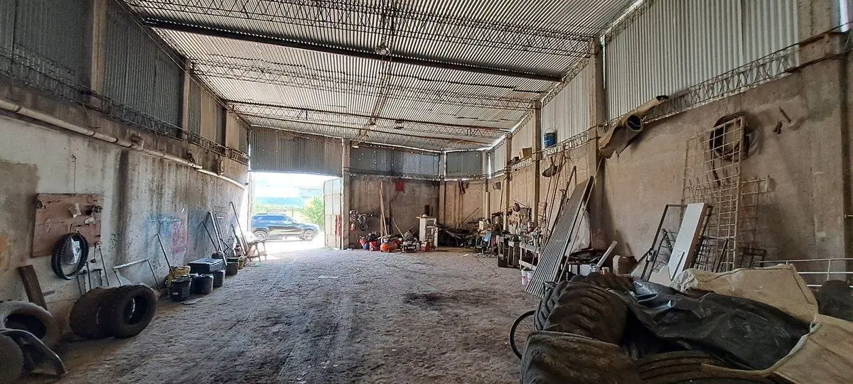 Venta/permuta depósito en zona industrial - Merlo. 4