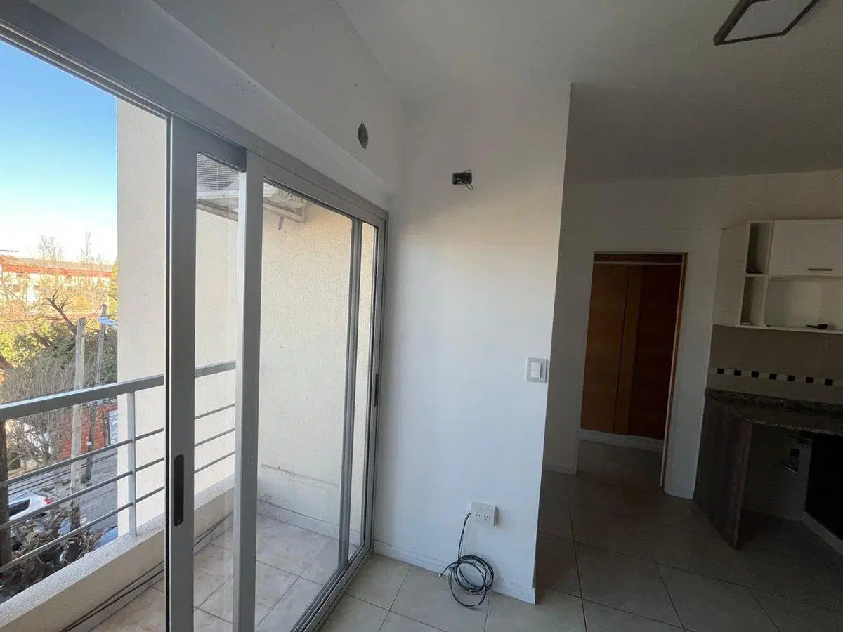 VENTA DEPTO 2 AMB BALCON Y PILETA FRENTE APTO CRED 5