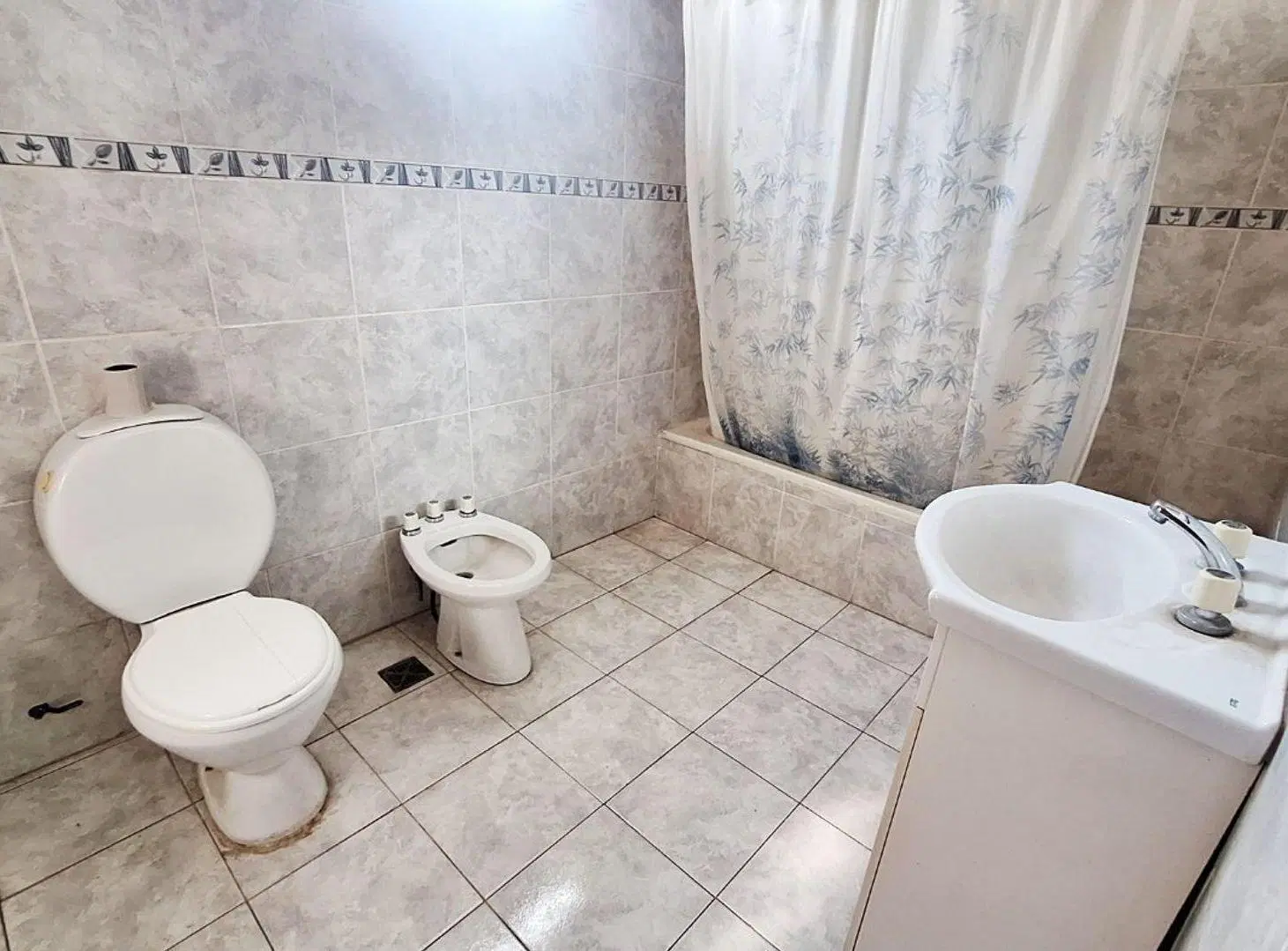 VENTA CASA 5 AMB JRDIN PILETA GARAGE ITUZAINGO 3