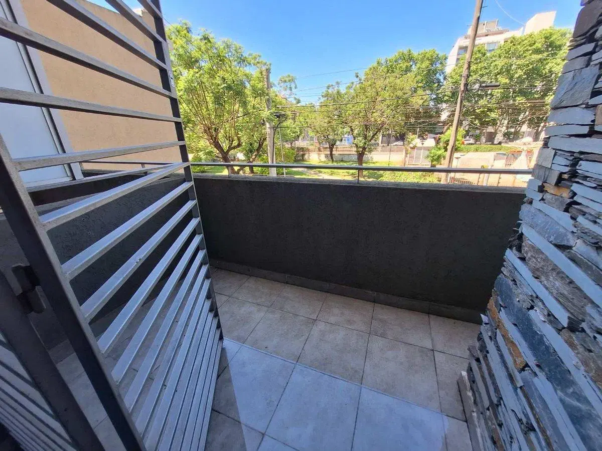 VENTA MONOAMBIENTE BALCON AL FRENTE HAEDO NORTE 2