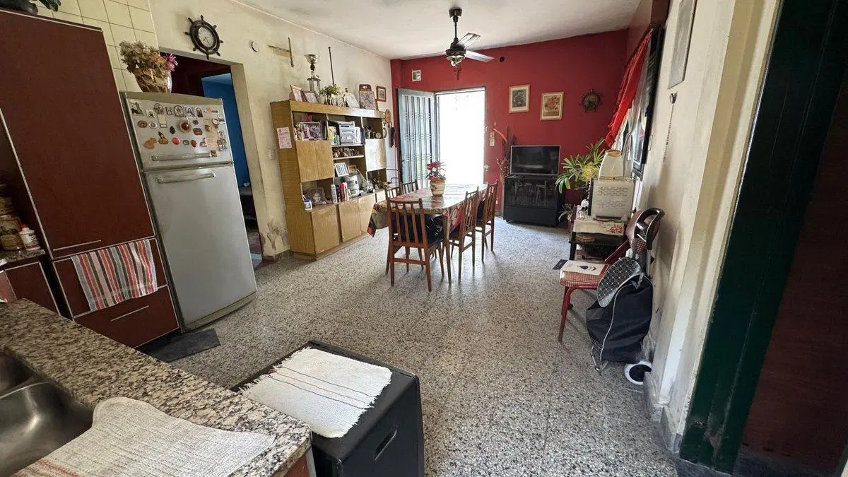 VENTA CASA 4 AMB EN LOTE DE 400 M2 ISIDRO CASANOVA 5