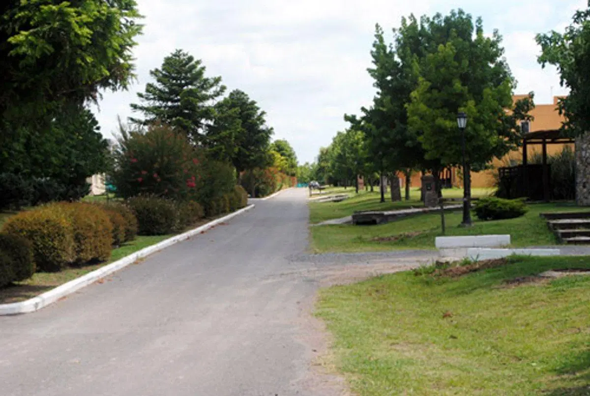 VENTA LOTE 700M2 EN CARDALES VILLAGE 2
