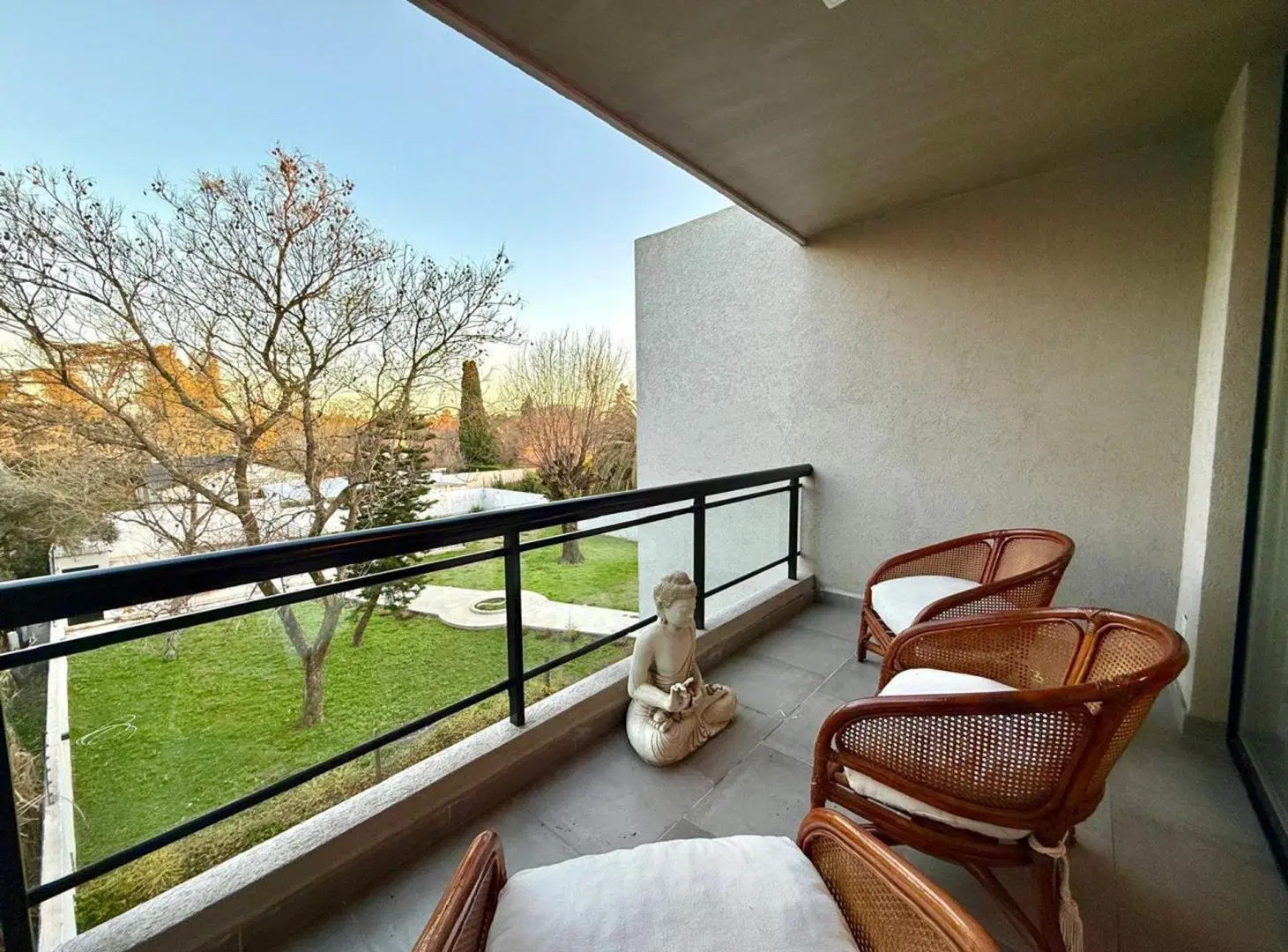 VENTA DEPTO 2 AMB C/BALCÓN -BAUL/COCH - MORENO 3